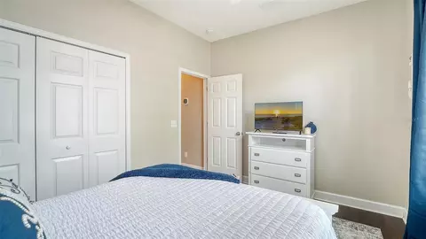 Bedroom - 11481 Summit Rock Ct, Parrish, FL 34219 photo 4 of 5