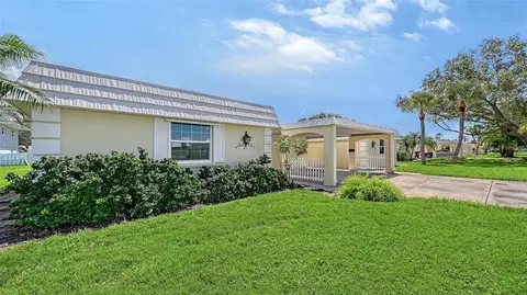 5911 Tidewood Ave #3, Sarasota, FL 34231