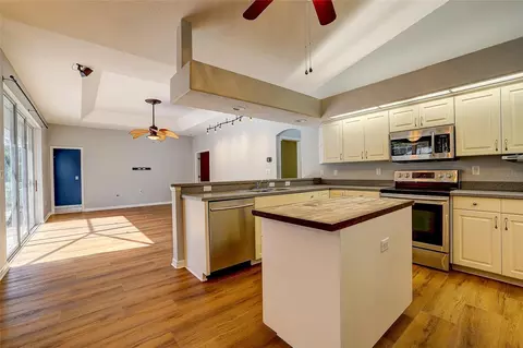 Kitchen - 143 Mill Run E, Bradenton, FL 34212 photo 1 of 2