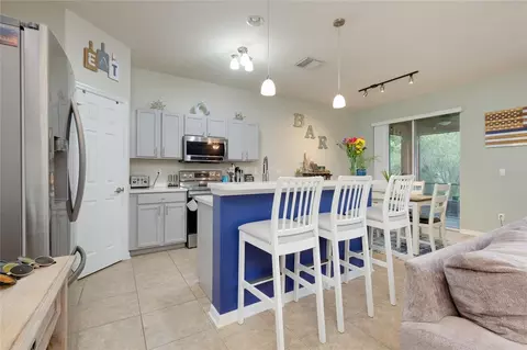 Kitchen - 7919 113th Ave E Ave E, Parrish, FL 34219 photo 8 of 10