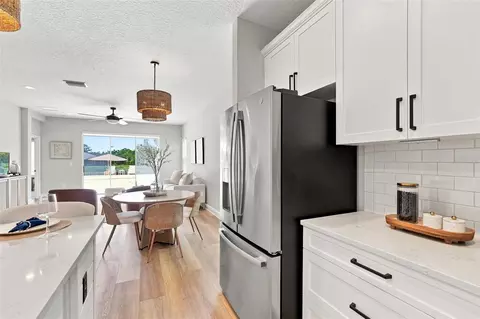 Kitchen - 3308 Box Turtle Ter, Parrish, FL 34219 photo 6 of 9
