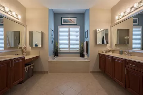 Bath - 4004 65th Pl E, Sarasota, FL 34243 photo 1 of 8