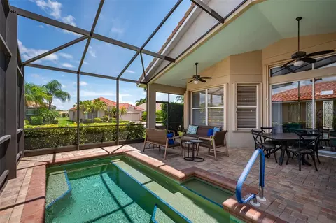 Exterior - 4004 65th Pl E, Sarasota, FL 34243 photo 7 of 20