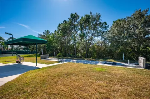 View/Area - 4004 65th Pl E, Sarasota, FL 34243 photo 10 of 11