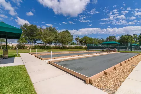 View/Area - 4004 65th Pl E, Sarasota, FL 34243 photo 3 of 11