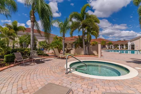 Exterior - 4004 65th Pl E, Sarasota, FL 34243 photo 17 of 20
