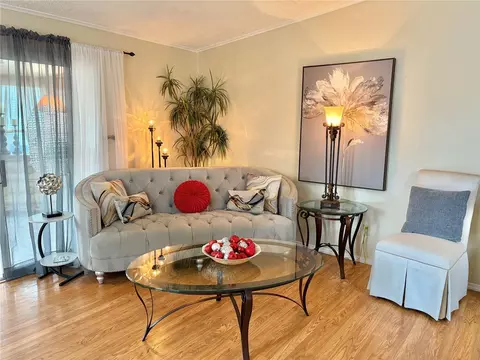 Living - 5707 45th St E #64, Bradenton, FL 34203 photo 2 of 3