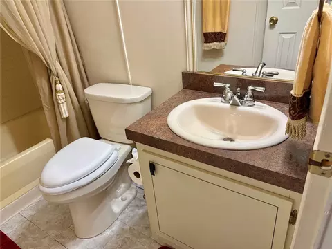 Bath - 5707 45th St E #64, Bradenton, FL 34203 photo 3 of 4
