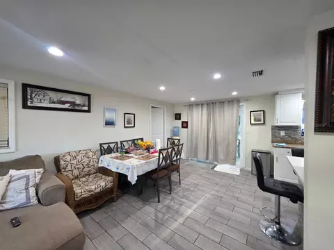Dining - 3412 16th St E, Bradenton, FL 34208 photo 1 of 1