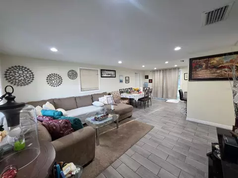 Living - 3412 16th St E, Bradenton, FL 34208 photo 2 of 3