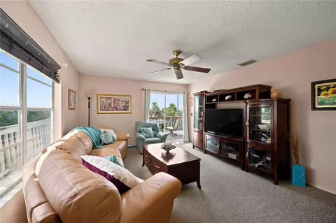 Living - 6904 22nd St W, Bradenton, FL 34207 photo 2 of 6