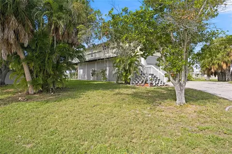 Exterior - 6904 22nd St W, Bradenton, FL 34207 photo 4 of 10