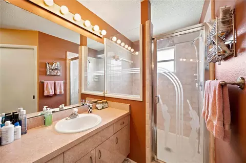 Bath - 6904 22nd St W, Bradenton, FL 34207 photo 1 of 4