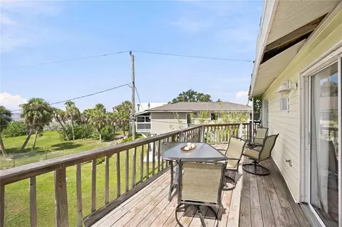 Exterior - 6904 22nd St W, Bradenton, FL 34207 photo 7 of 10