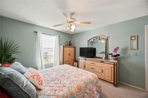Bedroom - 6904 22nd St W, Bradenton, FL 34207 photo 7 of 9