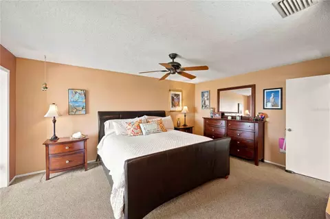 Bedroom - 6904 22nd St W, Bradenton, FL 34207 photo 4 of 9