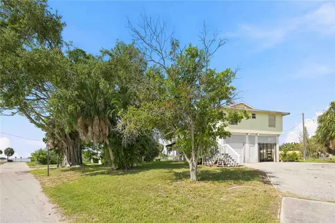 Exterior - 6904 22nd St W, Bradenton, FL 34207 photo 9 of 10