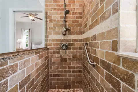 Bath - 4703 4th Avenue Dr E, Bradenton, FL 34208 photo 2 of 6