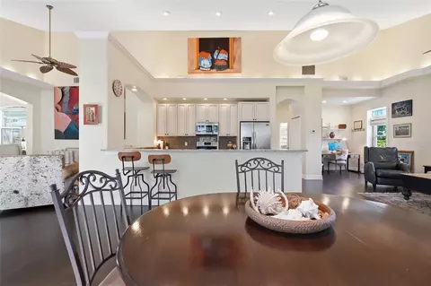 Dining - 4703 4th Avenue Dr E, Bradenton, FL 34208 photo 2 of 4