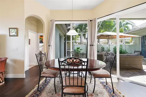 Dining - 4703 4th Avenue Dr E, Bradenton, FL 34208 photo 4 of 4