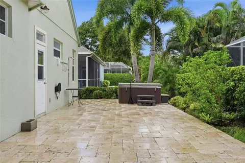 Exterior - 4703 4th Avenue Dr E, Bradenton, FL 34208 photo 11 of 12
