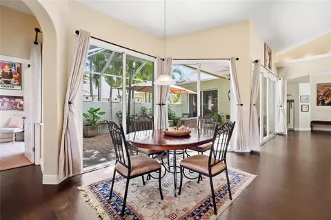 Dining - 4703 4th Avenue Dr E, Bradenton, FL 34208 photo 3 of 4
