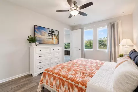 Bedroom - 5658 Silverbridge Trl, Bradenton, FL 34211 photo 2 of 4