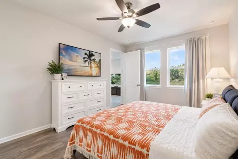 Bedroom - 5658 Silverbridge Trl, Bradenton, FL 34211 photo 2 of 4