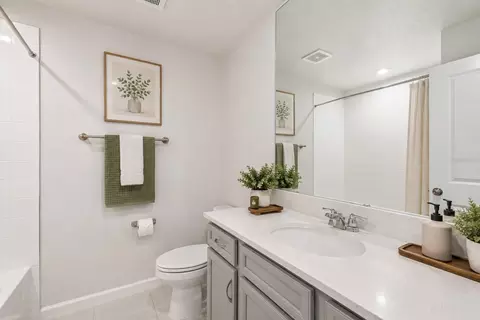Bath - 5658 Silverbridge Trl, Bradenton, FL 34211 photo 3 of 3