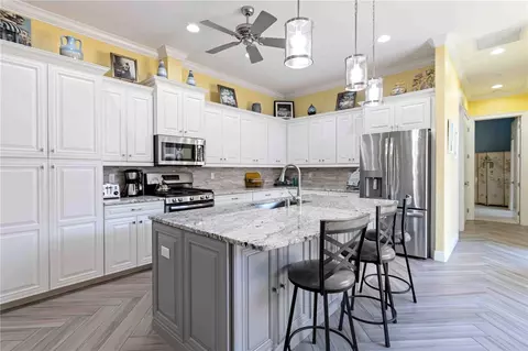 Kitchen - 146 E Tampa Ave, Venice, FL 34285 photo 3 of 4