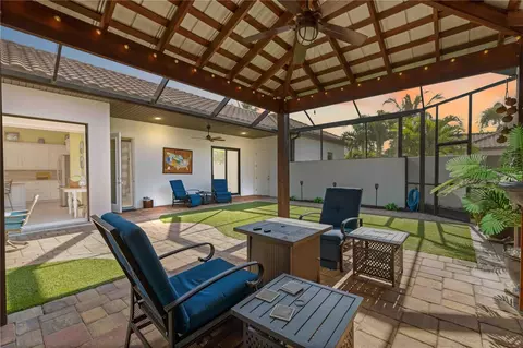 Exterior - 146 E Tampa Ave, Venice, FL 34285 photo 6 of 7