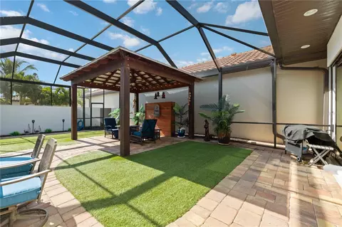 Exterior - 146 E Tampa Ave, Venice, FL 34285 photo 5 of 7