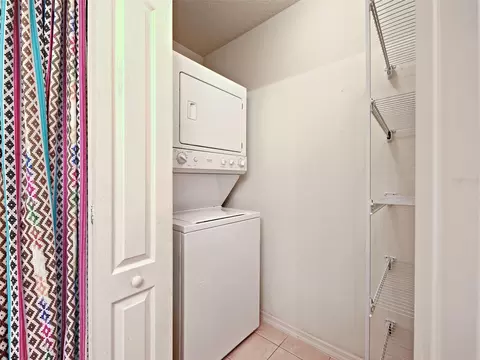 13050 Tigers Eye Dr, Venice, FL 34292