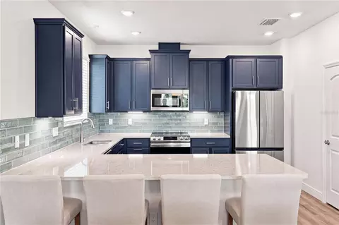 Kitchen - 11447 Gallatin Trl, Parrish, FL 34219 photo 2 of 6