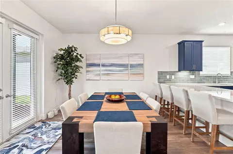 Dining - 11447 Gallatin Trl, Parrish, FL 34219 photo 3 of 5
