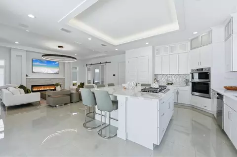 Kitchen - 5935 Redbay Blvd, Bradenton, FL 34210 photo 2 of 4