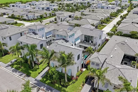 View/Area - 5935 Redbay Blvd, Bradenton, FL 34210 photo 1 of 11