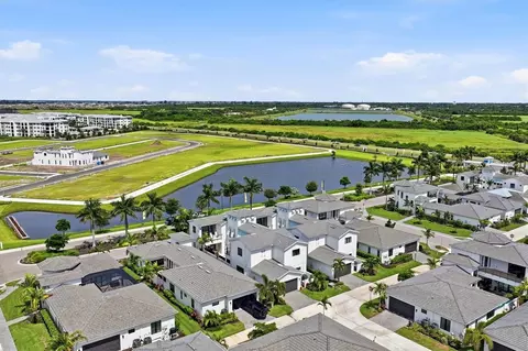 View/Area - 5935 Redbay Blvd, Bradenton, FL 34210 photo 7 of 11