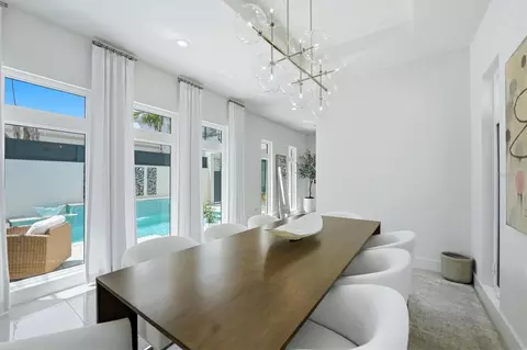 Dining - 5935 Redbay Blvd, Bradenton, FL 34210 photo 2 of 3