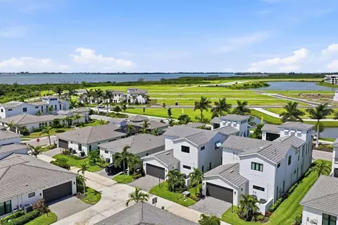 View/Area - 5935 Redbay Blvd, Bradenton, FL 34210 photo 6 of 11