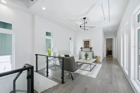 Entry Way - 5935 Redbay Blvd, Bradenton, FL 34210 photo 6 of 8