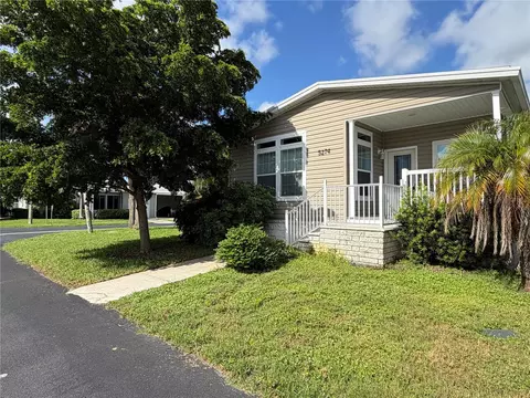 5274 E Camelot Dr, Sarasota, FL 34233