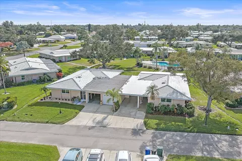 3286 Brunswick Ln #704, Sarasota, FL 34239