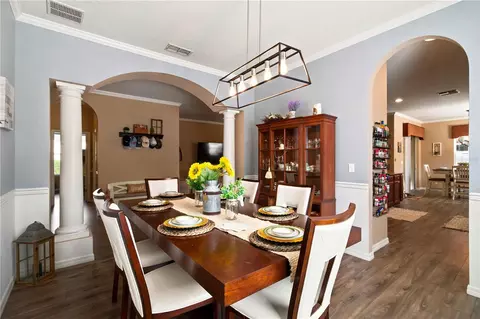 Dining - 6733 45th Ter E, Bradenton, FL 34203 photo 2 of 5