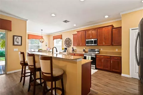 Kitchen - 6733 45th Ter E, Bradenton, FL 34203 photo 1 of 4