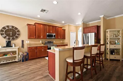 Kitchen - 6733 45th Ter E, Bradenton, FL 34203 photo 2 of 4