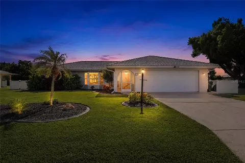 302 Degas Dr, Nokomis, FL 34275