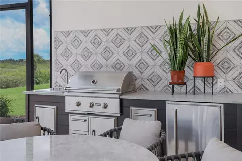 Kitchen - 1622 Channelside Pl, Parrish, FL 34219 photo 12 of 13