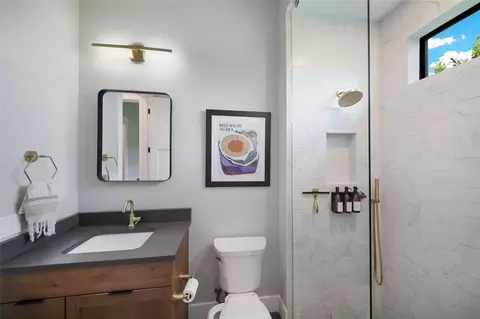 Bath - 1622 Channelside Pl, Parrish, FL 34219 photo 5 of 7