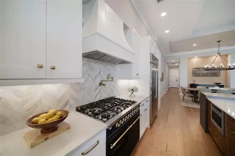 Kitchen - 1622 Channelside Pl, Parrish, FL 34219 photo 8 of 13